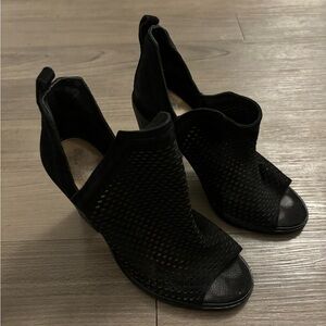 Vince Camuto Block Heel